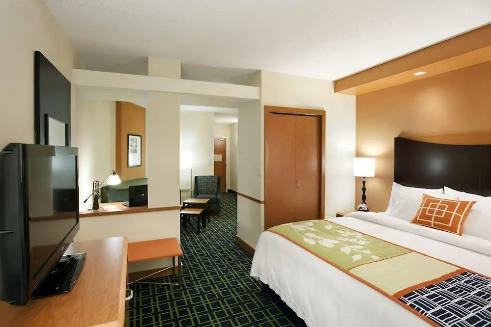 Fairfield Inn & Suites By Marriott Winnipeg 3*,  Canada